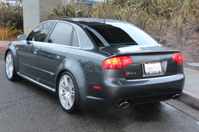 Audi RS4 2008 photo 1