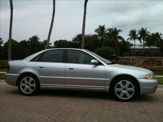 Audi S4 FC13 DARK Charc Sedan