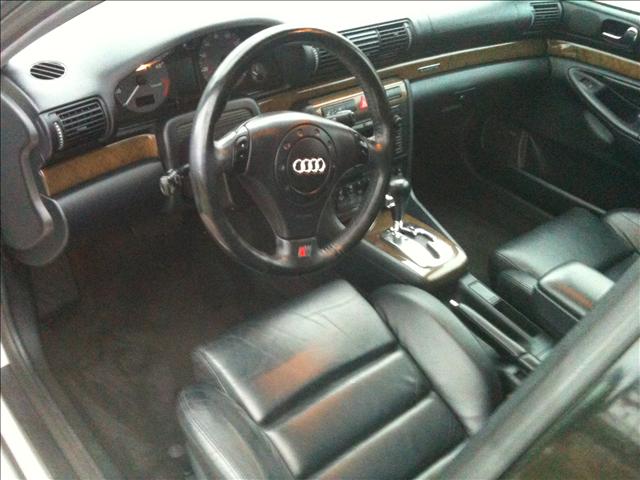 Audi S4 2000 photo 4