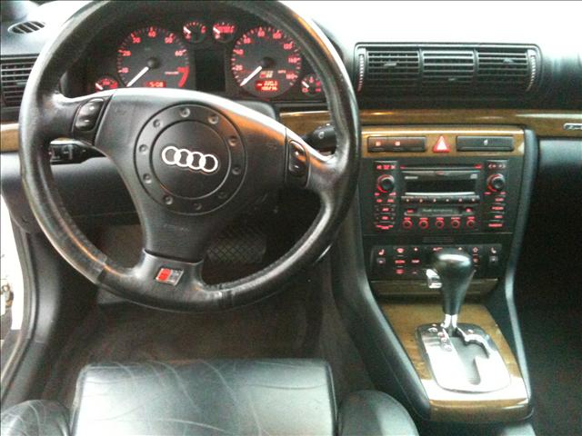 Audi S4 2000 photo 5