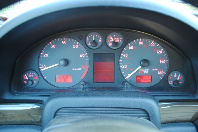 Audi S4 2000 photo 4