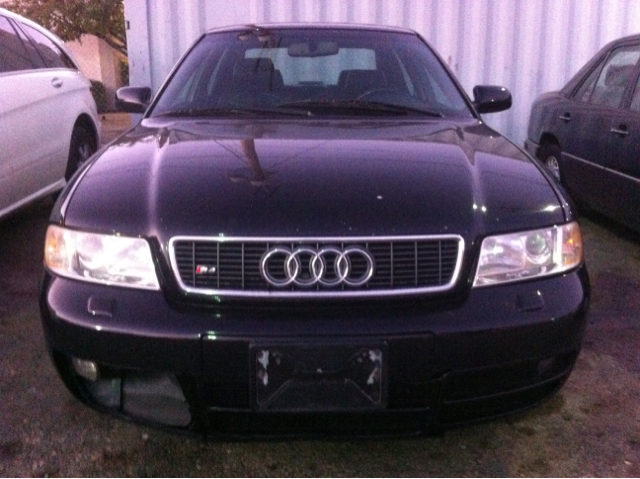 Audi S4 2001 photo 1