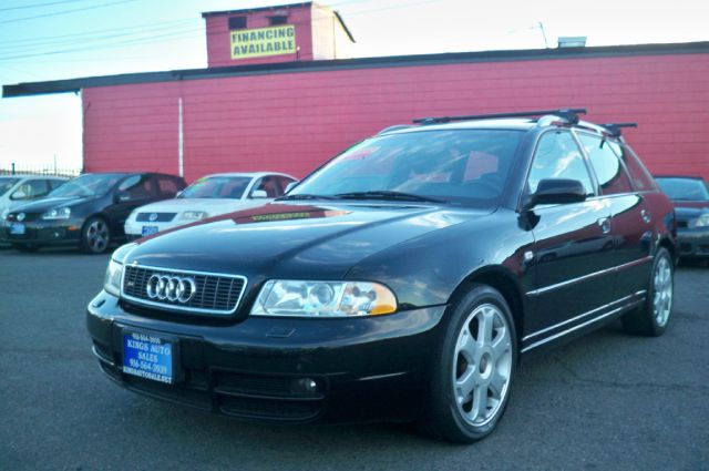 Audi S4 2001 photo 2