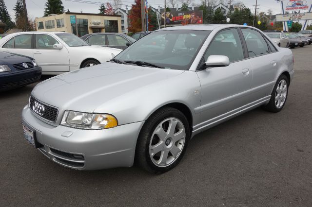 Audi S4 2001 photo 3
