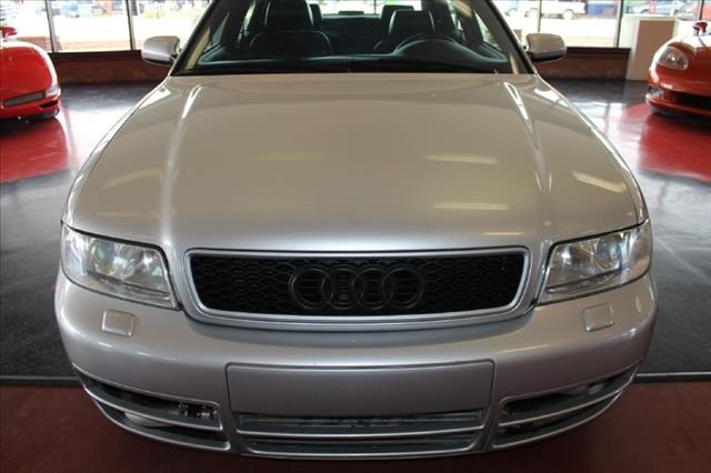Audi S4 2001 photo 4