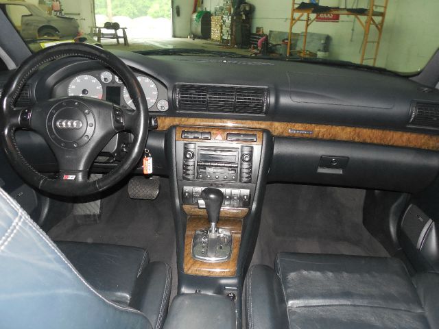 Audi S4 2002 photo 28