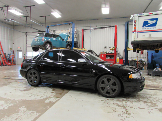 Audi S4 2002 photo 2