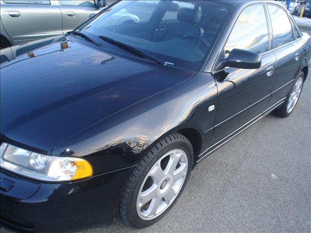 Audi S4 2002 photo 2