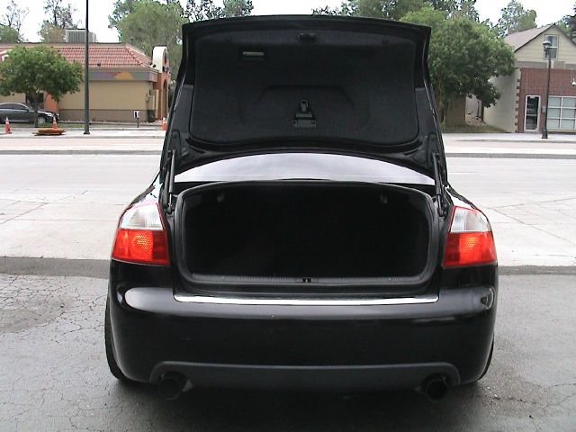 Audi S4 2004 photo 1