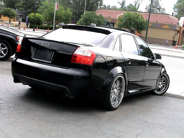 Audi S4 2004 photo 2
