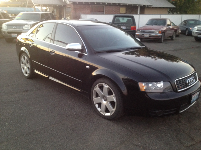 Audi S4 2004 photo 1