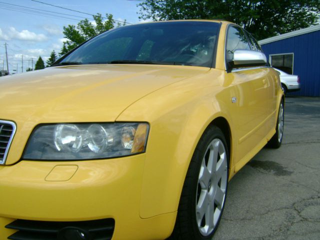 Audi S4 2004 photo 10
