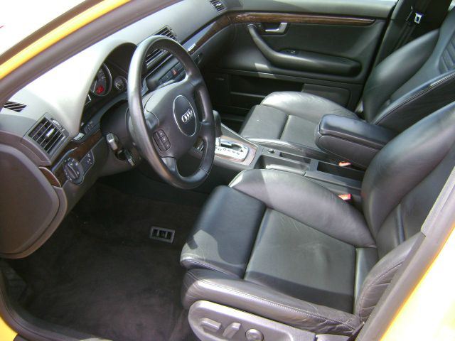 Audi S4 2004 photo 16