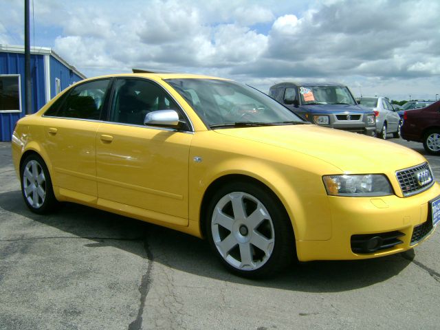 Audi S4 2004 photo 18