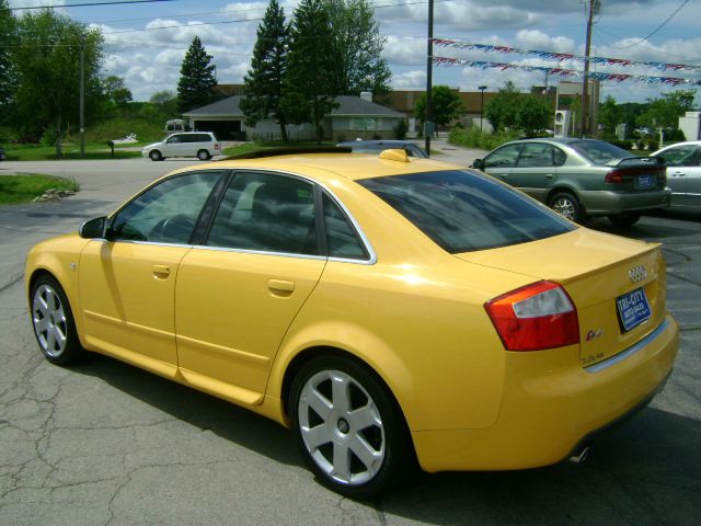 Audi S4 2004 photo 20