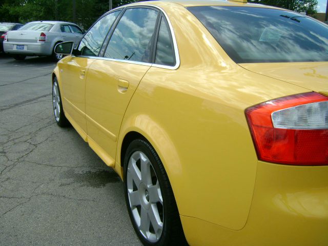 Audi S4 2004 photo 23