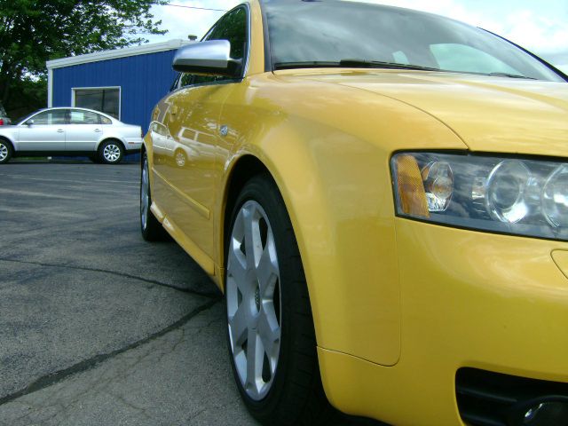 Audi S4 2004 photo 5