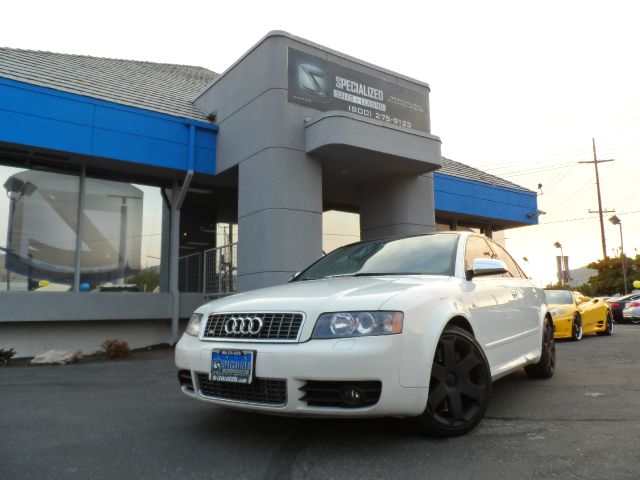 Audi S4 2004 photo 2