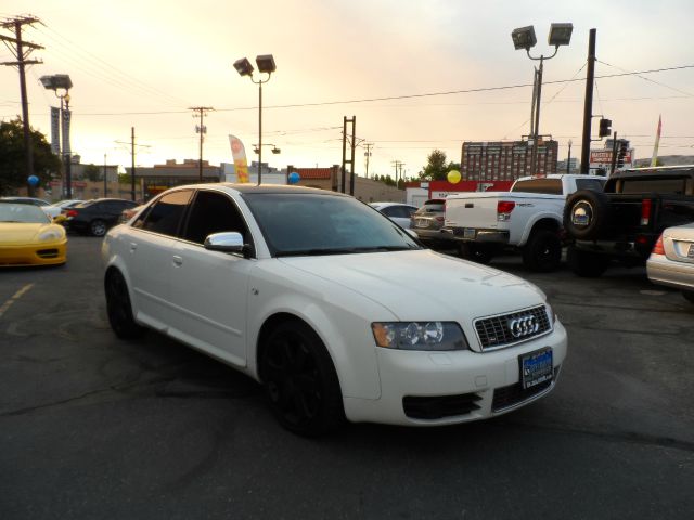 Audi S4 2004 photo 4