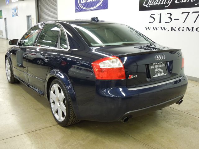 Audi S4 2004 photo 1