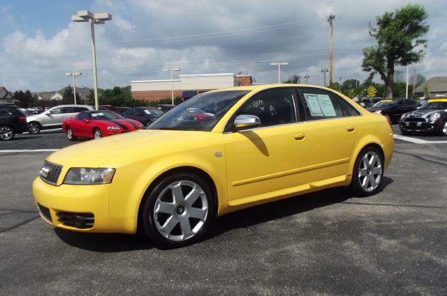 Audi S4 2004 photo 20