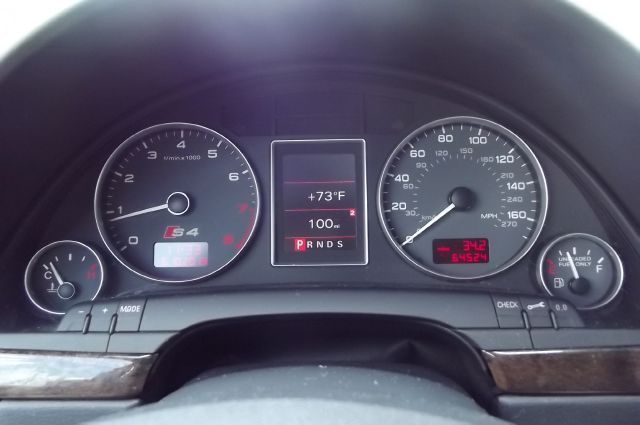 Audi S4 2004 photo 24