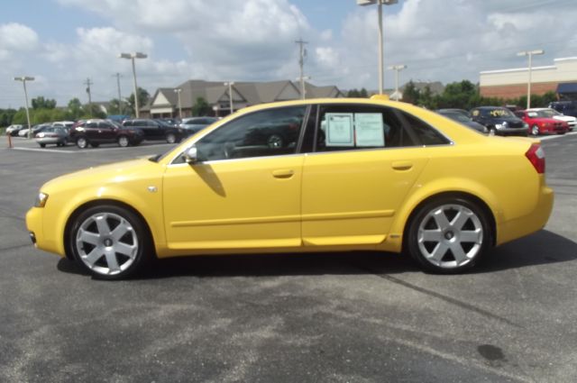 Audi S4 2004 photo 5