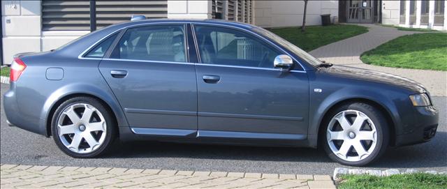 Audi S4 2004 photo 3