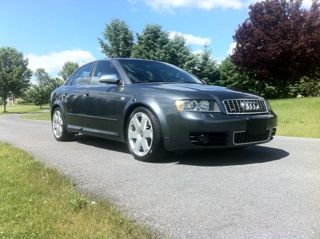 Audi S4 2005 photo 11