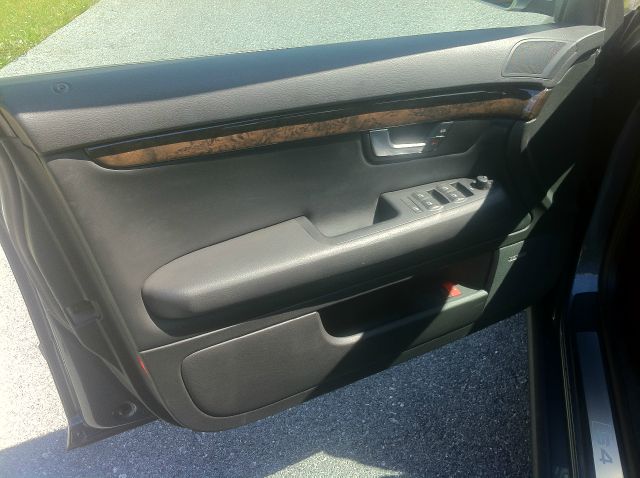 Audi S4 2005 photo 18