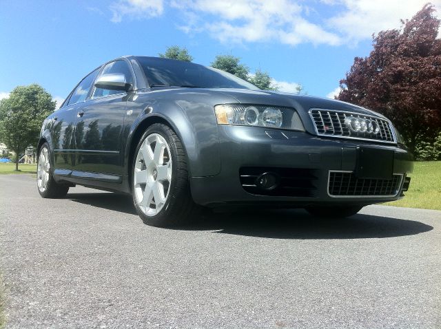 Audi S4 2005 photo 26