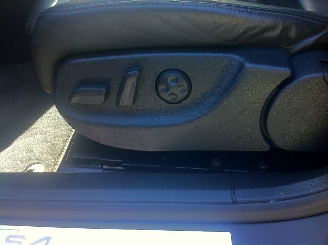 Audi S4 2005 photo 32