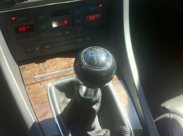 Audi S4 2005 photo 37