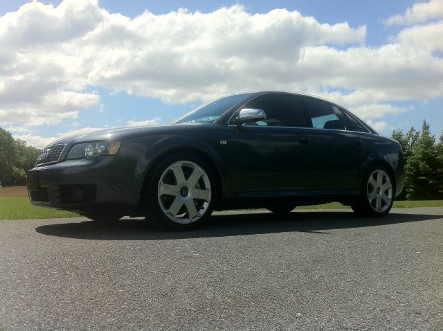 Audi S4 2005 photo 40