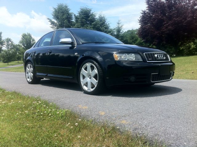 Audi S4 2005 photo 1