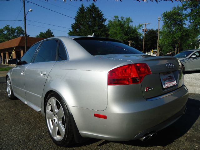 Audi S4 2005 photo 3