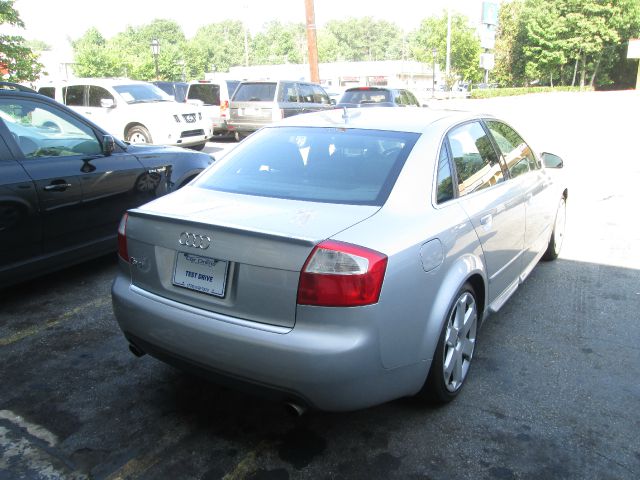 Audi S4 2005 photo 1