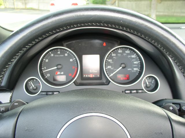 Audi S4 2005 photo 1