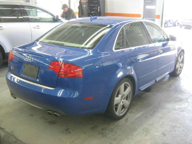 Audi S4 2005 photo 0
