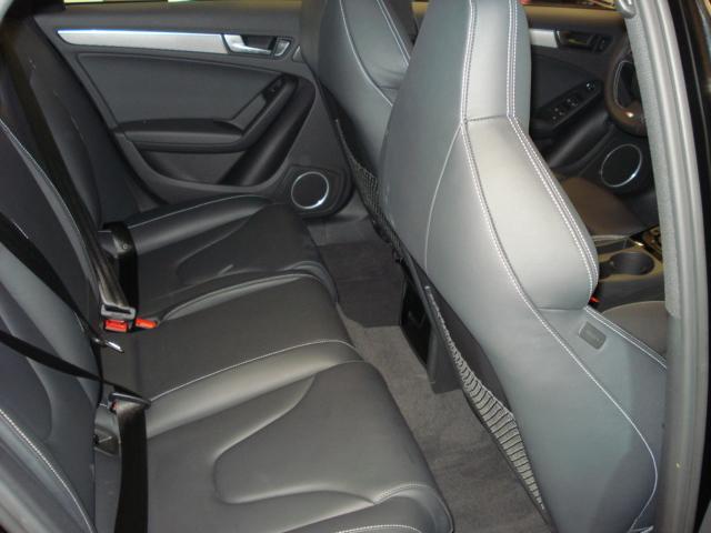 Audi S4 2010 photo 1