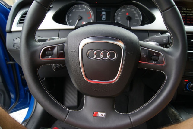 Audi S4 2011 photo 0