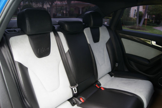 Audi S4 2011 photo 1