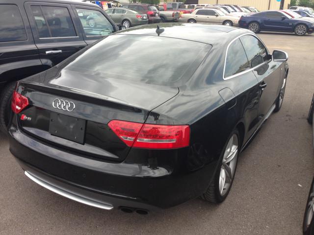 Audi S5 2010 photo 1