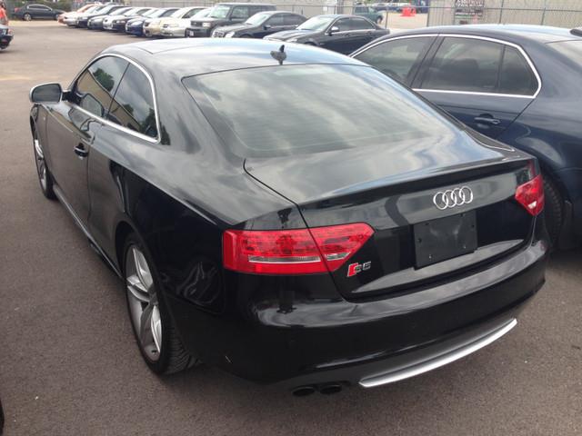 Audi S5 2010 photo 4