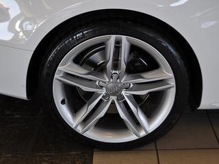 Audi S5 2010 photo 5