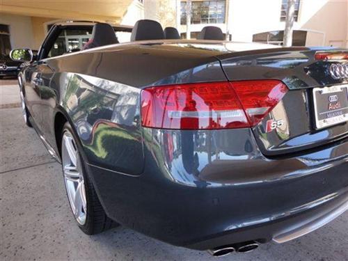 Audi S5 2010 photo 3
