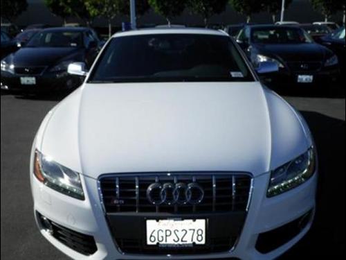 Audi S5 2010 photo 1