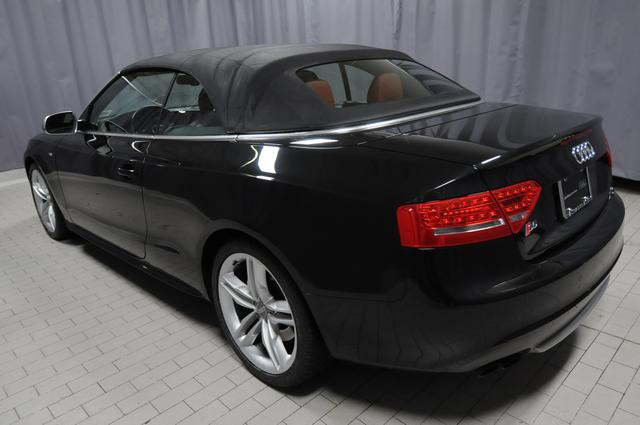 Audi S5 2010 photo 2