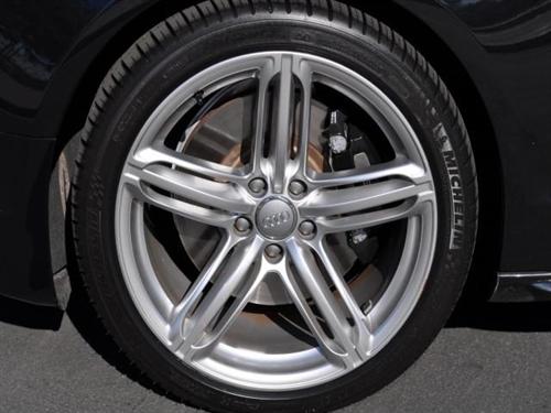 Audi S5 2010 photo 3