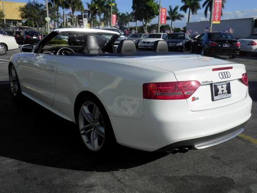 Audi S5 2010 photo 5